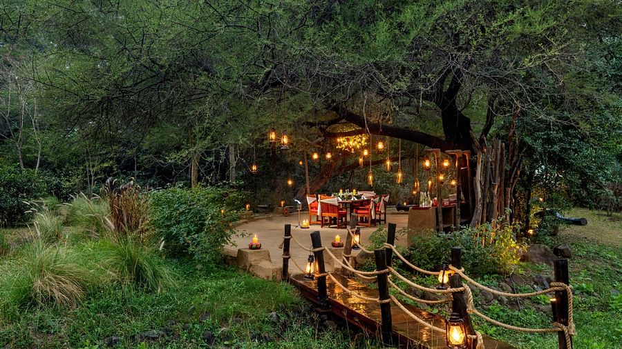 dining page carousel-3