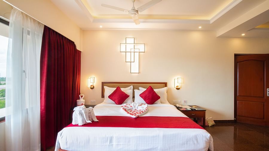 honeymoon suite