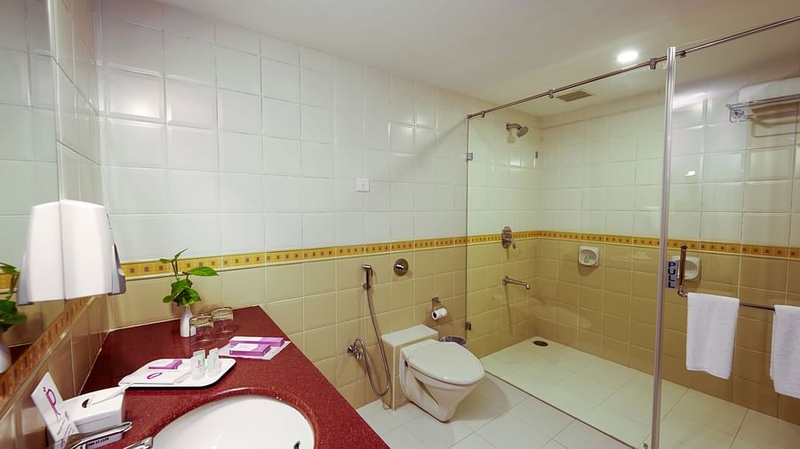 JP Hotel in Chennai Club Suit Bath Room