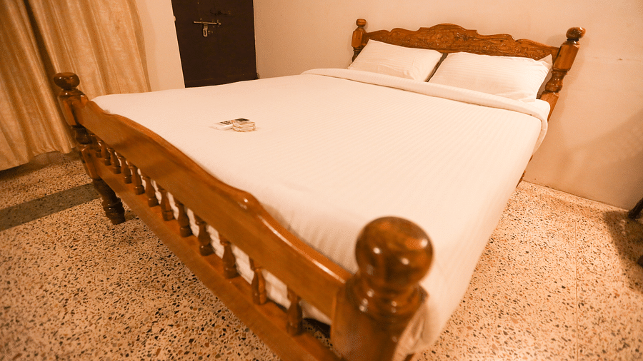 A comfy bed at la villas Heritage, pondicherry