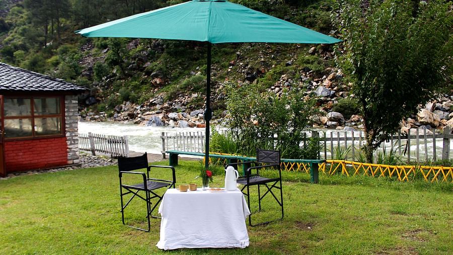 Let s Camp Tirthan Sitout 1