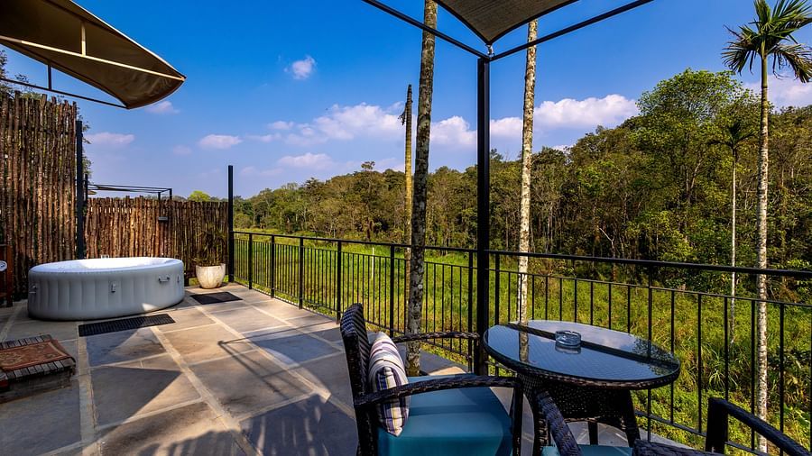 Luxury Machaan