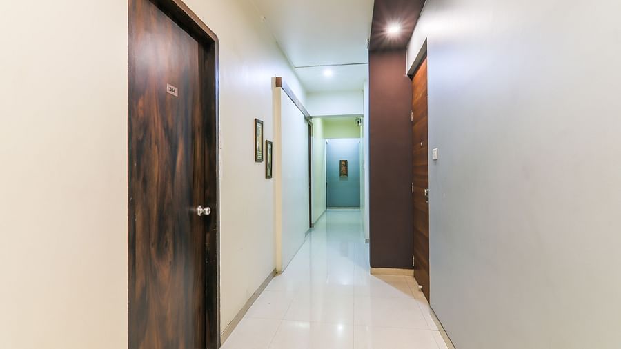 Floor Lobby