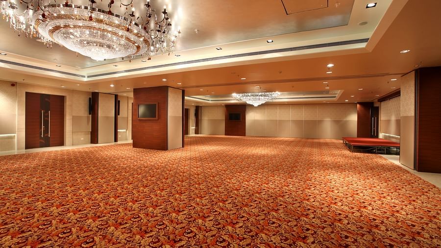 Banquet hall at Mahagun Sarovar Portico Vaishali, hotels in vaishali 1