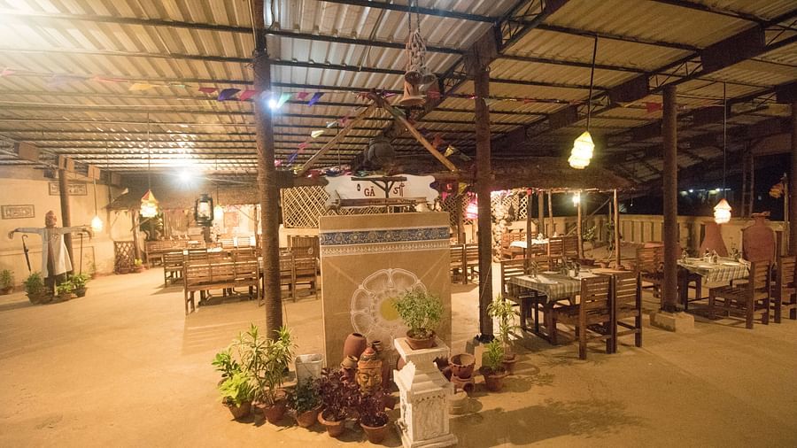 GAA Restaurant at Mahodadhi Palace - A Beach View Heritage Hotel in Puri 5ygfr