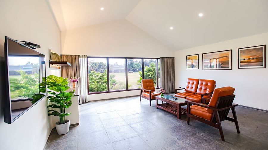GRANDEUR LIVING ROOM 4