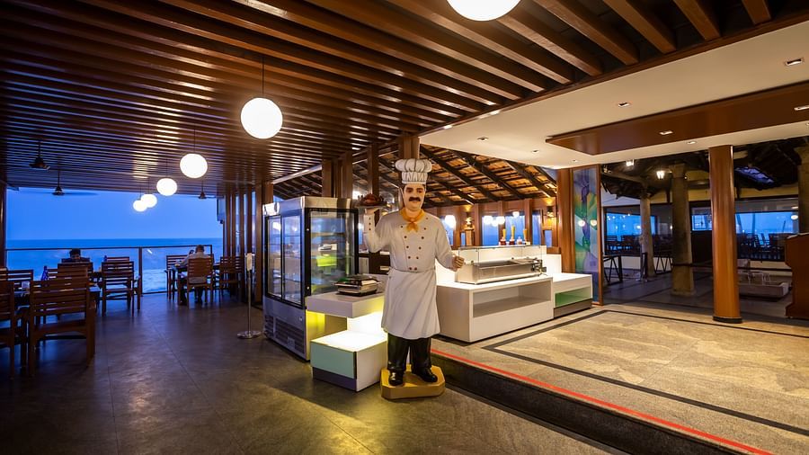RESTAURANT 4
