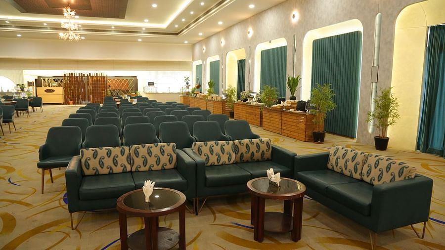 Hall - Era