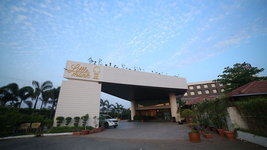 Monk's Nirvanaa Hotel and Resort