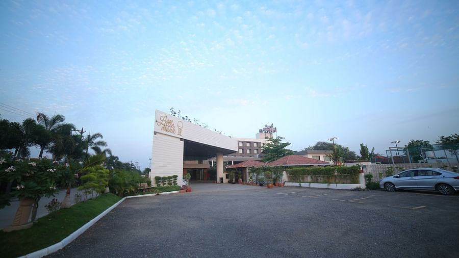 Monk's Nirvanaa Hotel and Resort - Facade