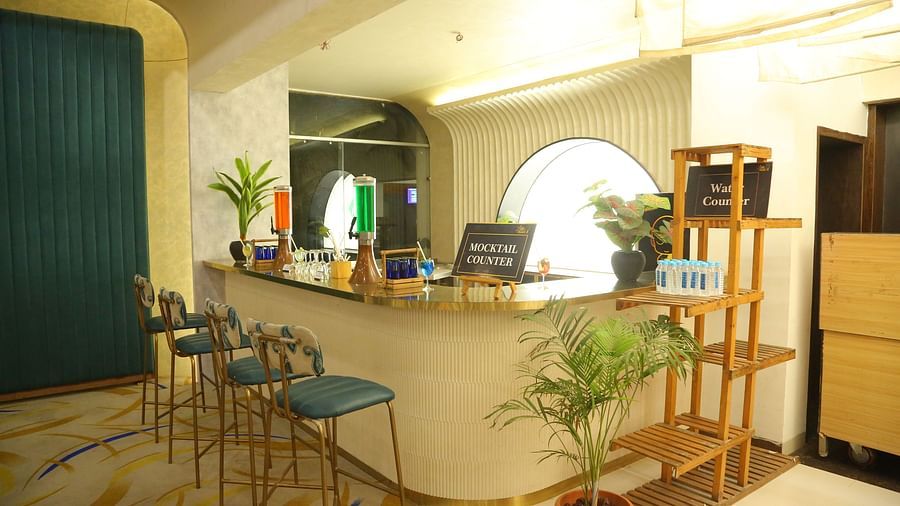 Hall - Era