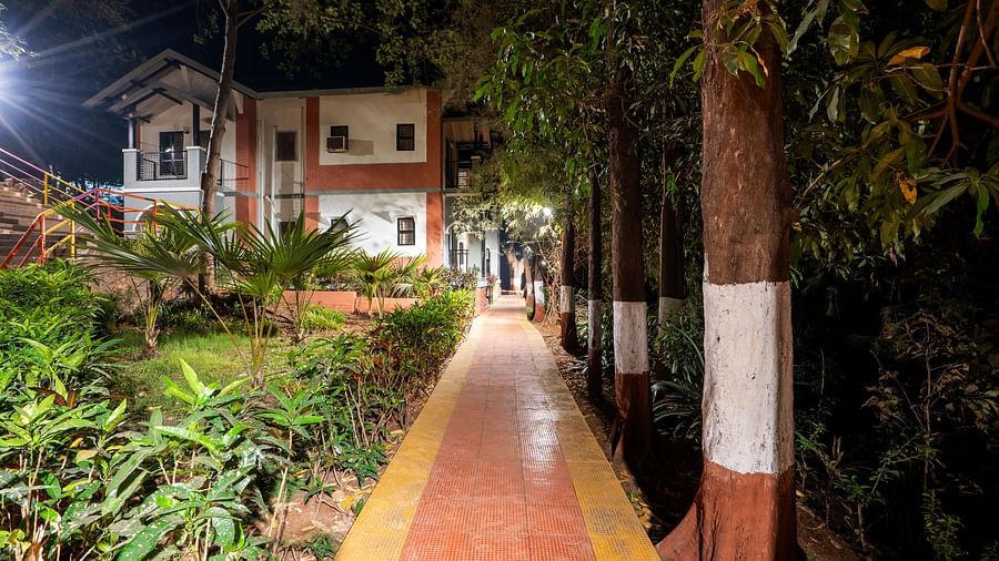 Pathway to Room Block