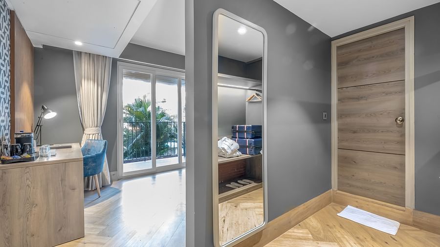 2205 Mirror -1 pool view