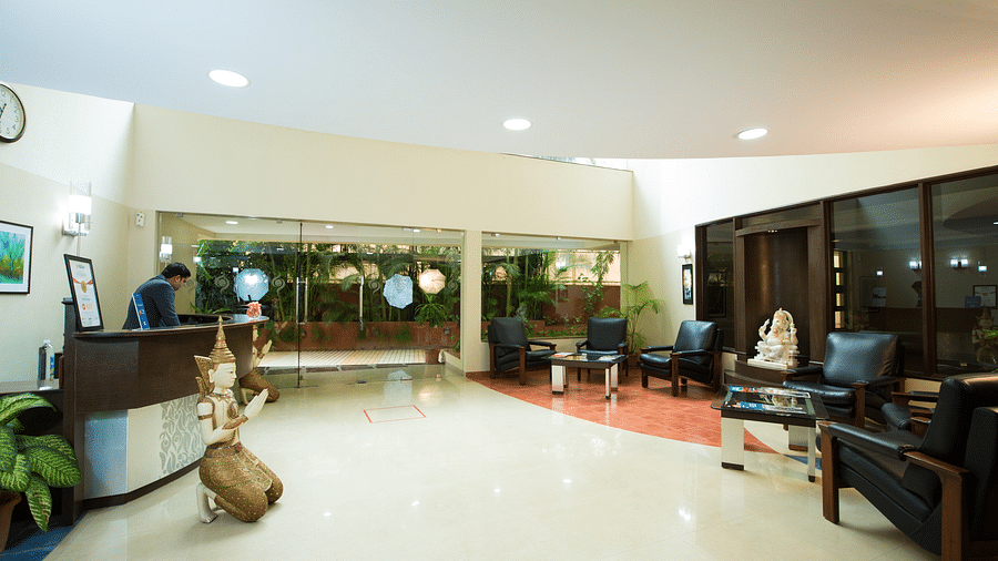 Hotel Lobby - 14