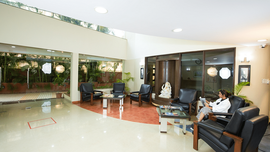 Hotel Lobby - 20