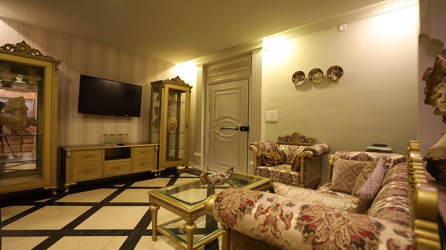 Moulin Rouge suite in Puri  