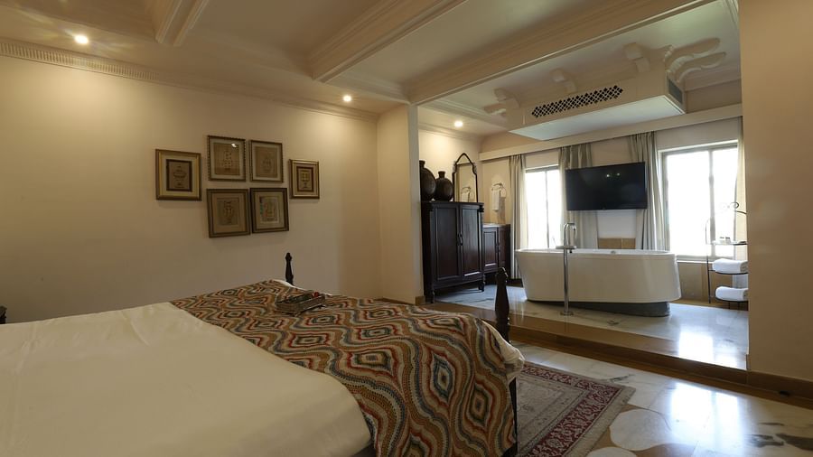 Mughal-e-Azam suite in Puri  01