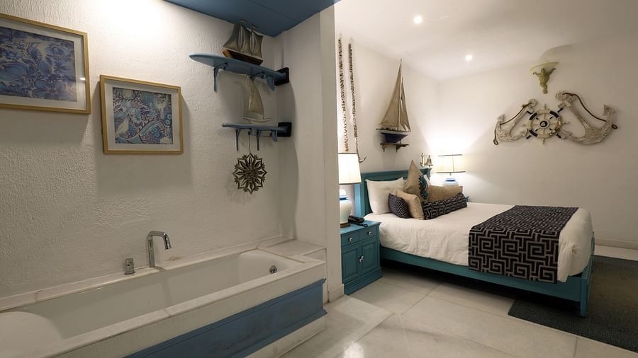 White Mischief Suite in Puri 0