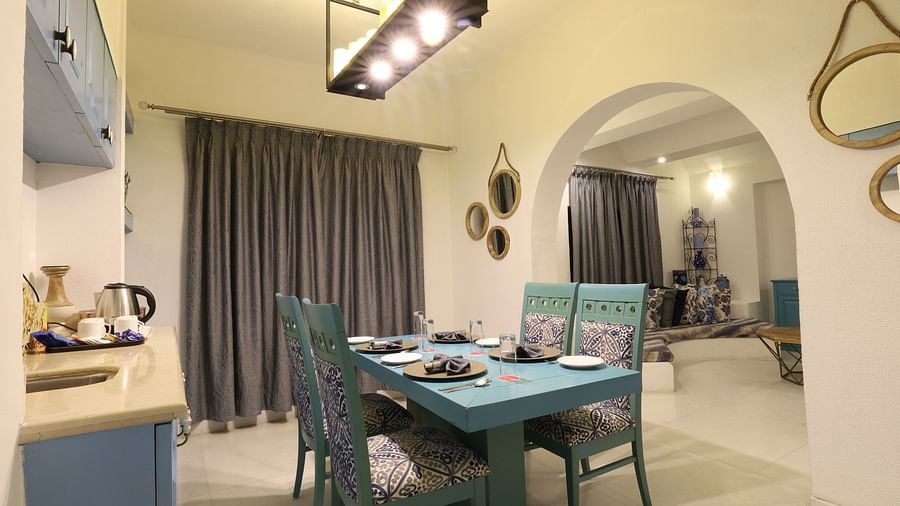 White Mischief Suite in Puri 56