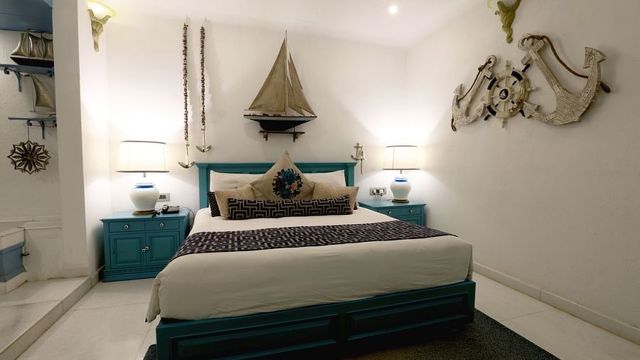 White Mischief Suite in Puri 7