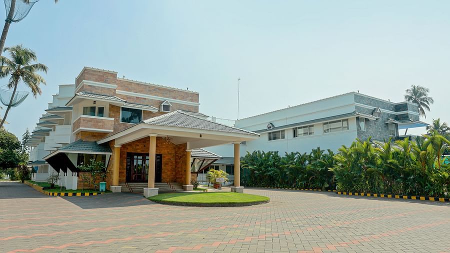 Resort Front View 5