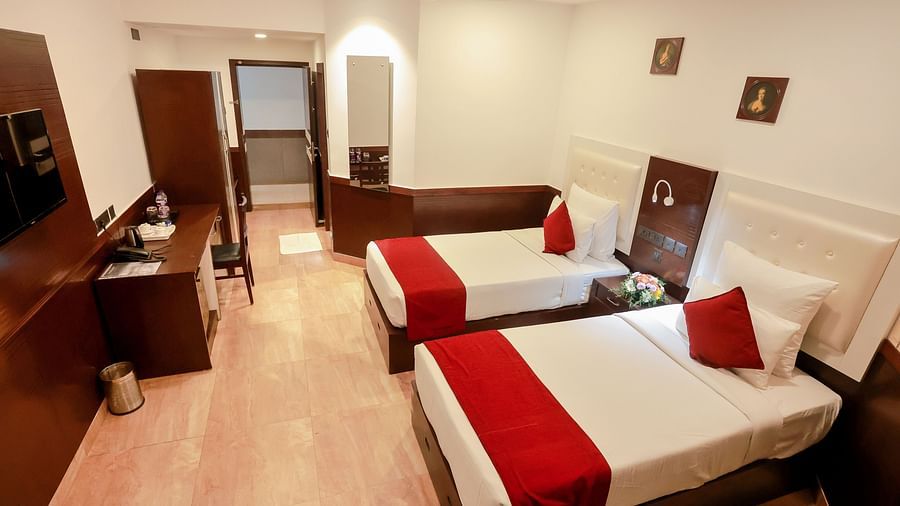 Superior Room (Twin Bed)  5
