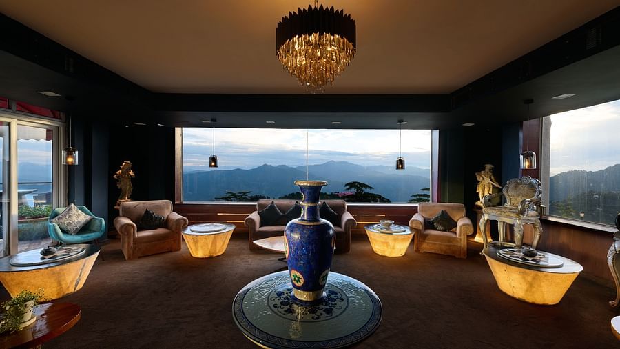 LOUNGE 5