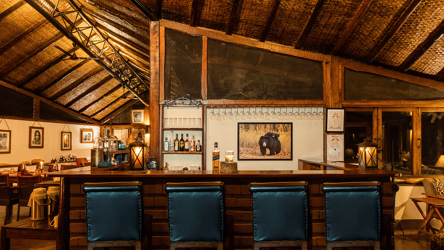Gol Ghar restaurant in pachmarhi-Reni Pani Jungle Lodge in Satpura w4tws
