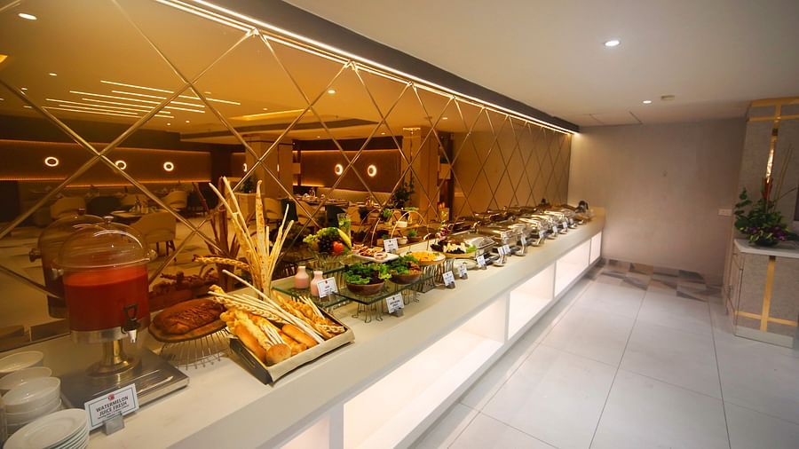 Sapna Clarks - the buffet spread 3