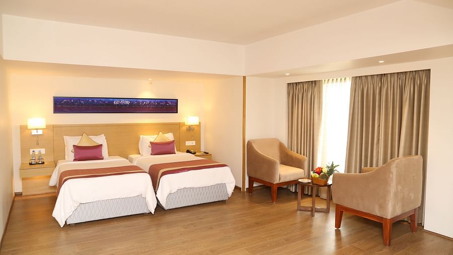 Deluxe Rooms Sarovar Portico Ahmedabad 10