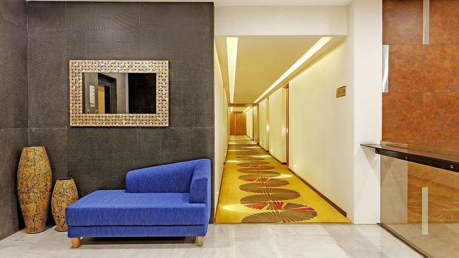13 Rooms corridor