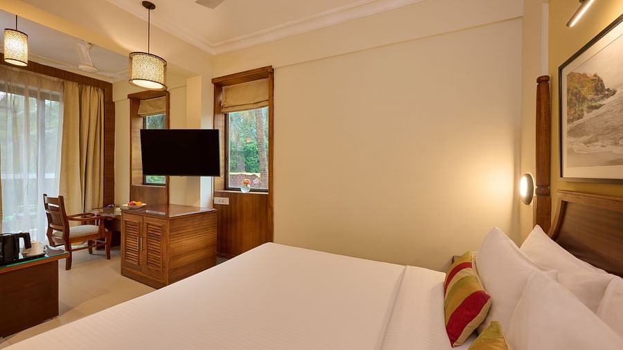 Standard king bed