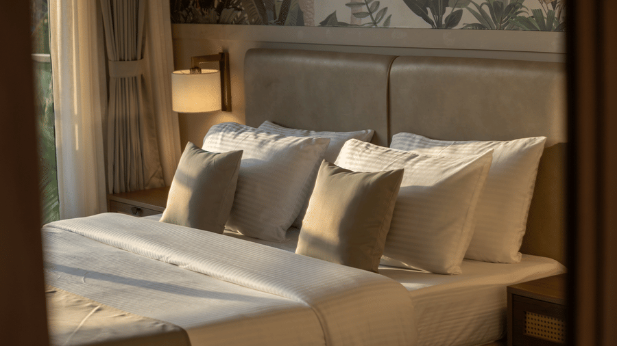 12.Deluxe Room
