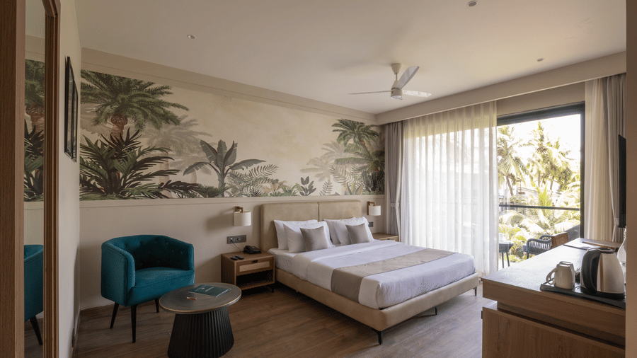 29. Pool View Room
