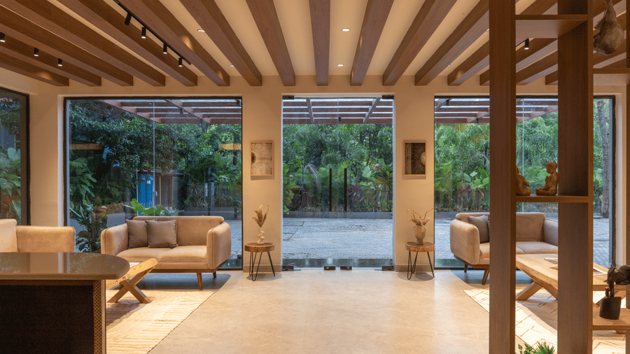 36. Lobby