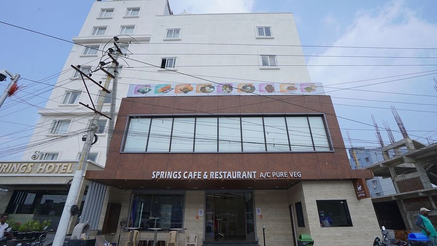 Facade of the hotel and restaurant - Springs Hotel Tirupati