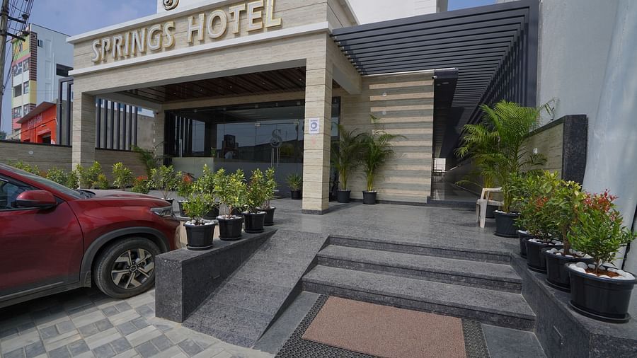 Facade with steps leading to the entrance - Springs Hotel Tirupati