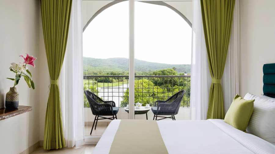 05. Premium Room