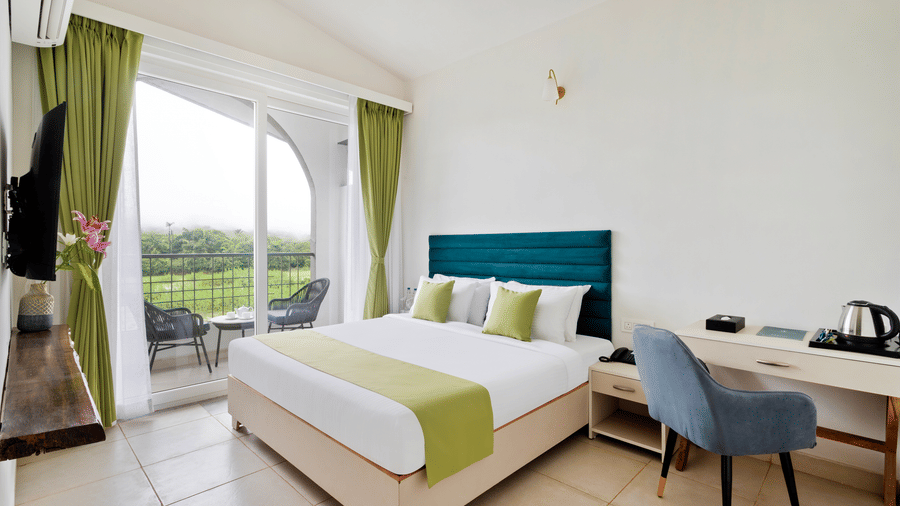16.Premium Room