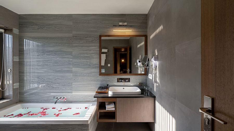 vanitya area of a Superior Room at Stone Wood Hotel, Kumbhalgarh