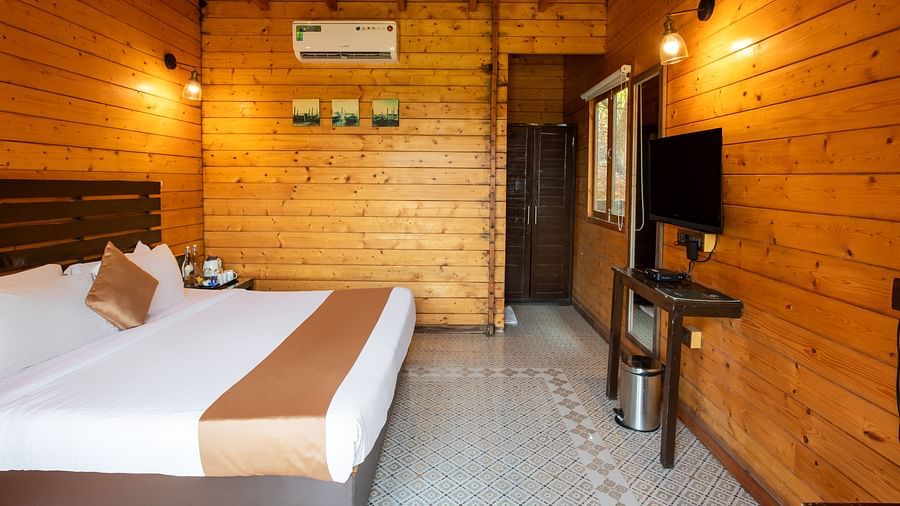 Wooden Cottage 1