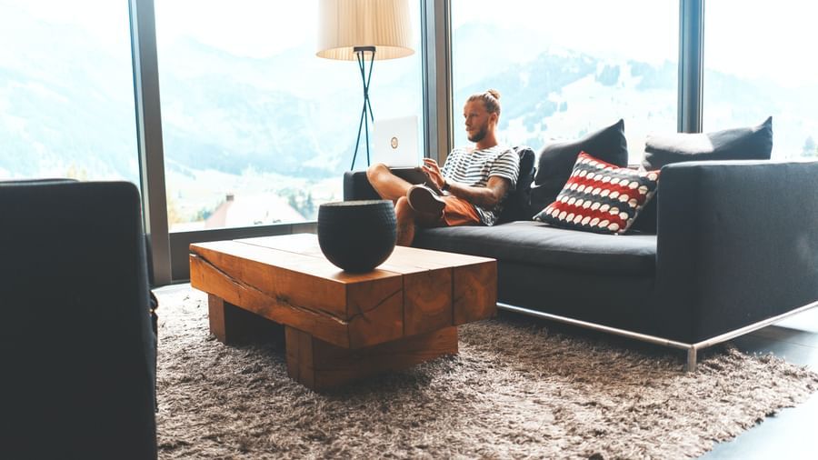 marvin-meyer- Znf5xk2SIk-unsplash