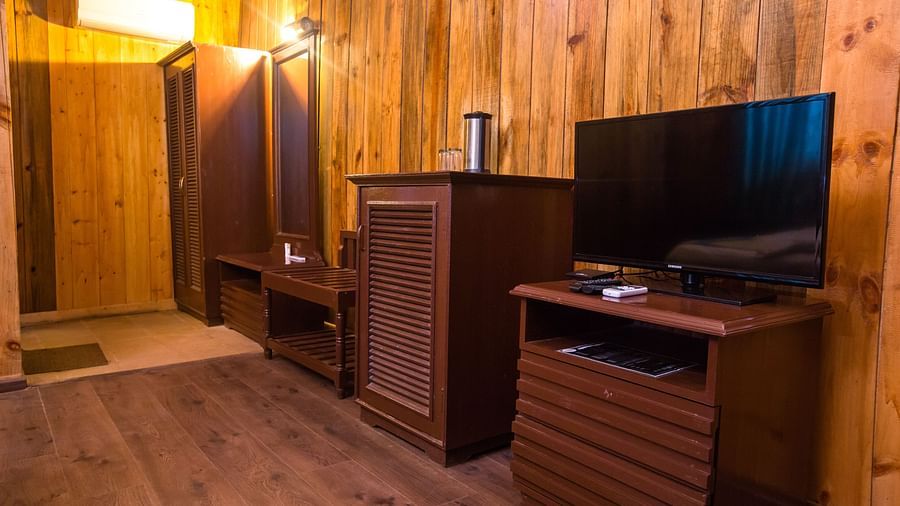 television in Lagoon Suite 7