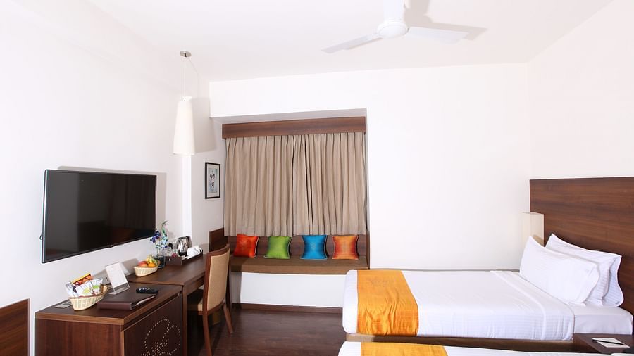 Temple Tree Hotel near Christ University, Temple Tree Hotel near NIMHANS Hospital Bangalore, best hotel near Christ University and NIMHANS Hospital near Hosur RoadRooms at Temple Tree, Hotel Near Lalbagh, Rooms In Lakkasandra 2