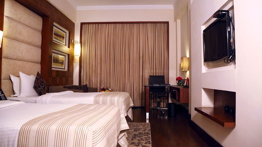 Deluxe Rooms at The Bristol Hotel Gurgaon, Rooms in Gurgaon 1