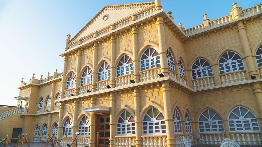Front facade(2)