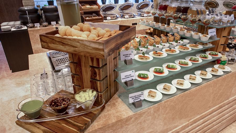 Falvours Dinner Buffet