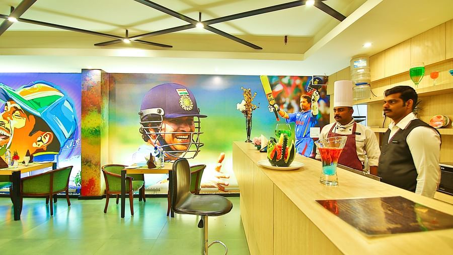 Coffee Shop at The Gokulam Park Kochi 3