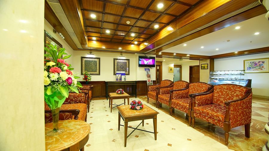 Lobby Reception The Gokulam Park Kochi 2