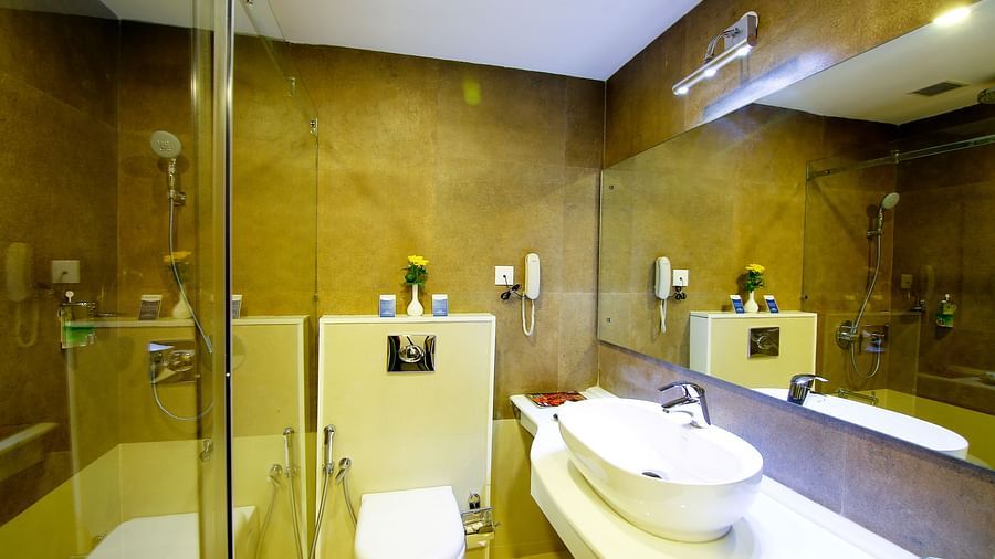 Superior Room at The Gokulam Park Kochi 5